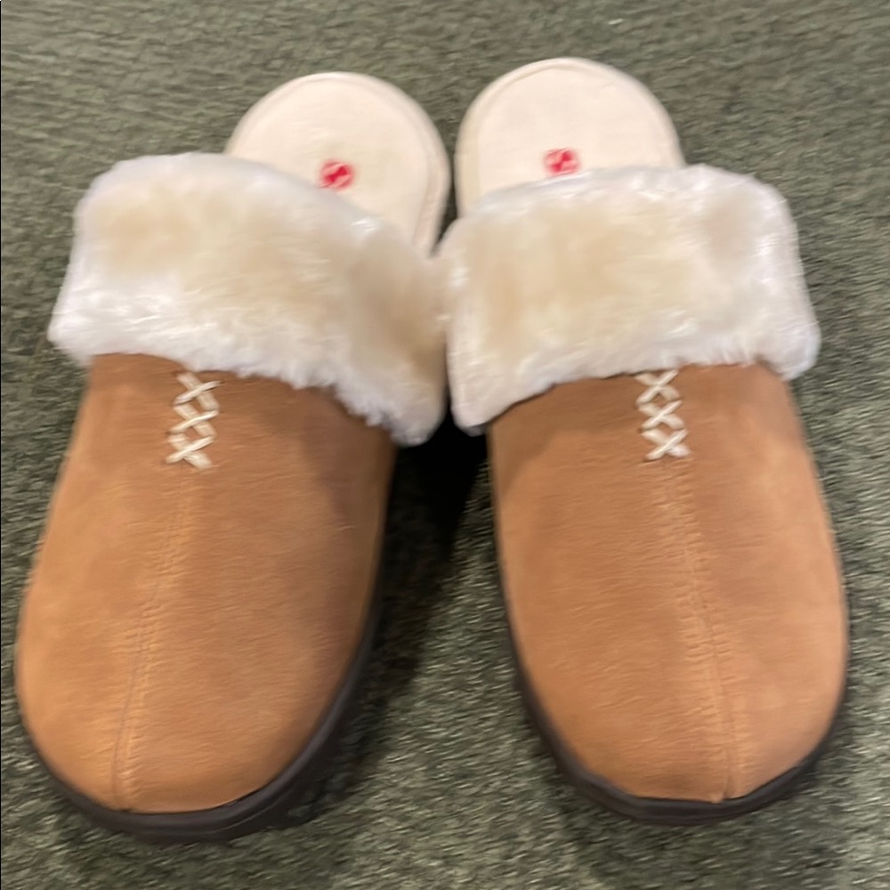 Softmoc Cozy Tan Fur-Lined Women's Slippers (sz 8)